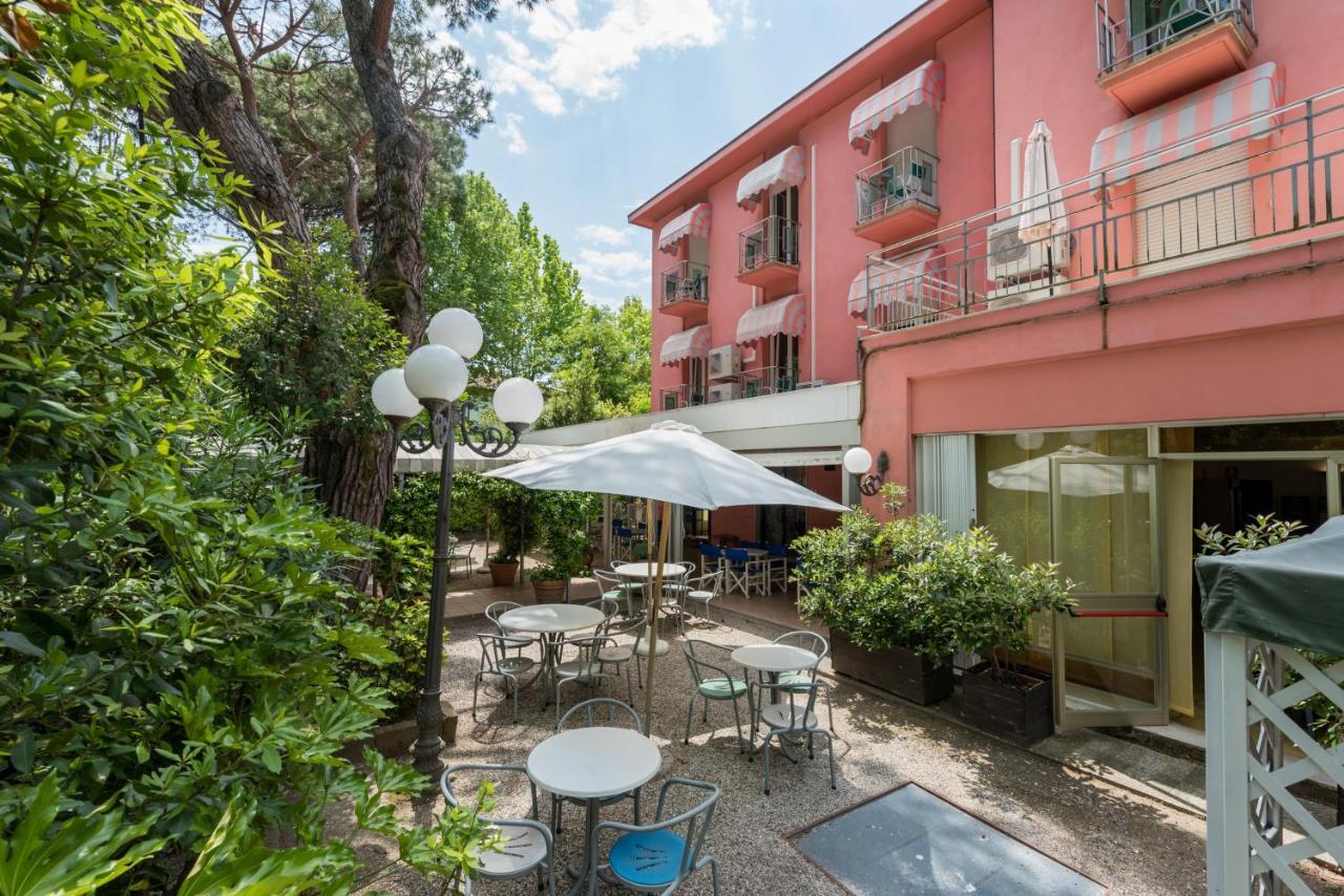 Hotel Villa Rosa 切塞纳蒂科 外观 照片
