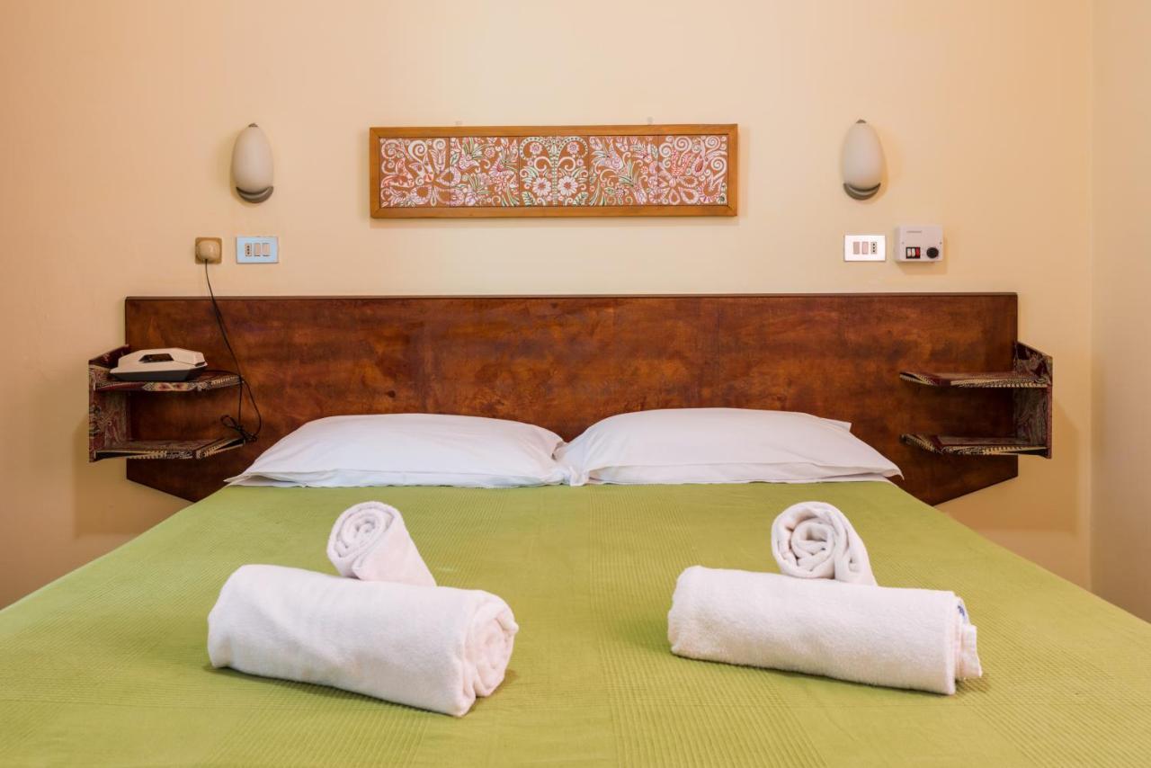 Hotel Villa Rosa 切塞纳蒂科 外观 照片