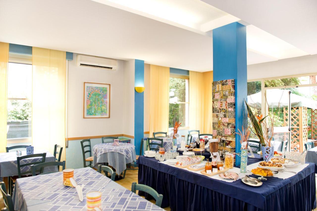 Hotel Villa Rosa 切塞纳蒂科 外观 照片