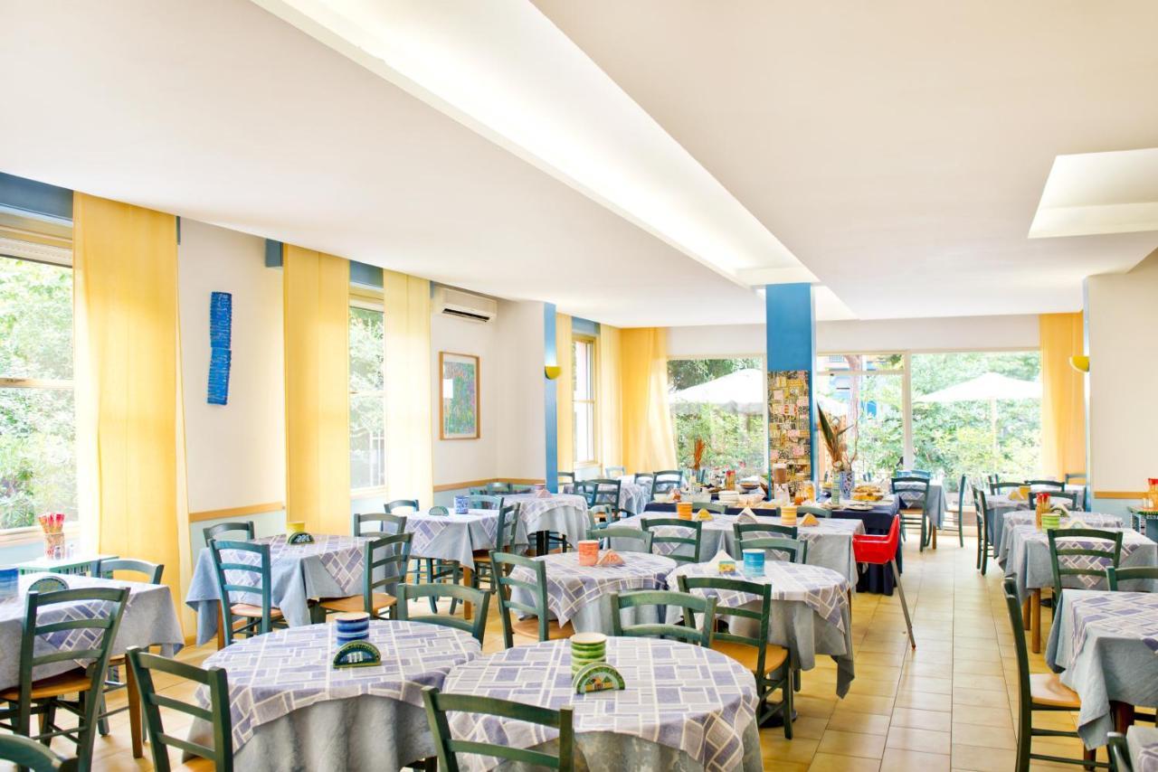 Hotel Villa Rosa 切塞纳蒂科 外观 照片